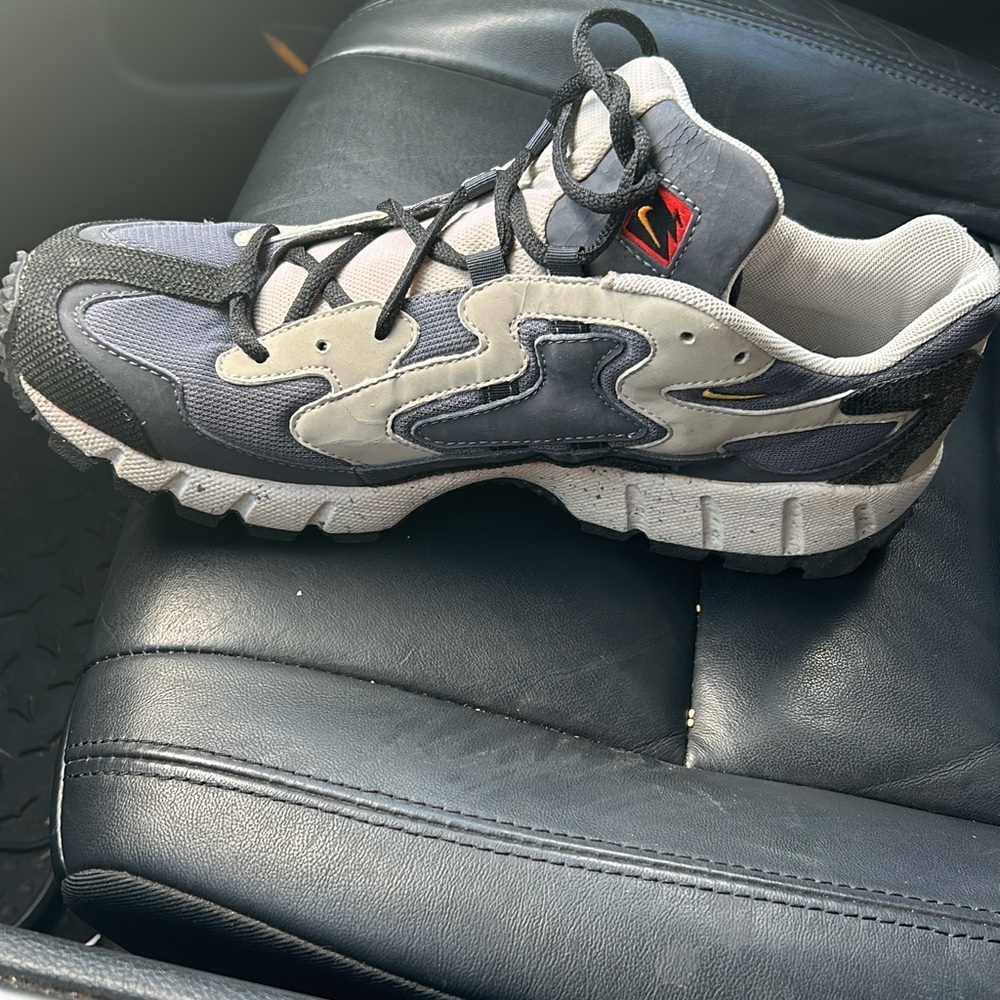 Men grey and navy Nike sneakers